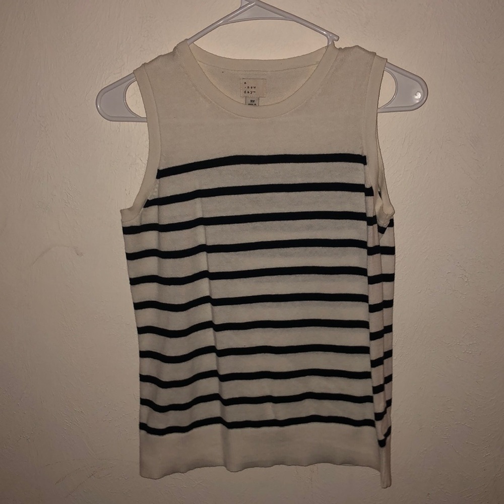 Sleeveless sweater